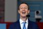 Držitelia investícií z Facebooku plánujú odvolať Zuckerberga z postu predsedu
