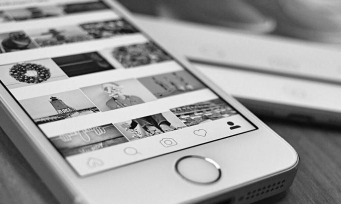 Πώς να μοιραστείτε ή να δημιουργήσετε μια ζωντανή φωτογραφία στο Boomerang στο Instagram