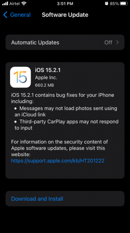iPhone 13 se je zataknil pri zahtevani posodobitvi