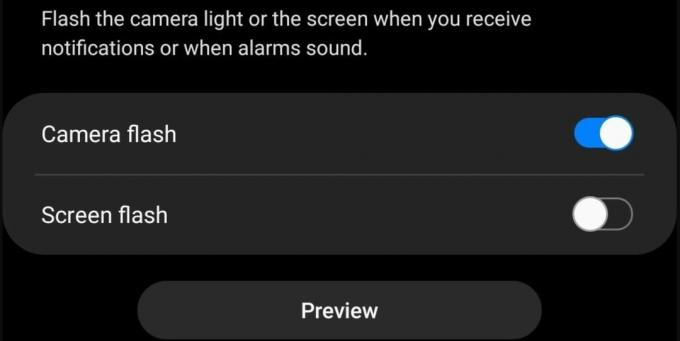Transformați blițul camerei spate Samsung Galaxy în LED de notificare
