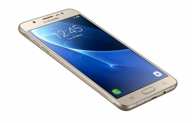 שורש והתקן שחזור TWRP רשמי על Samsung Galaxy J7 2016