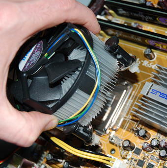 Comment supprimer la pâte thermique de votre CPU ou GPU