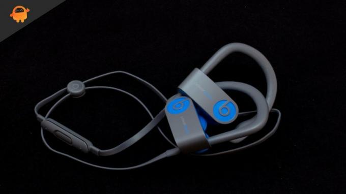 Fix: Beats Powerbeats 23 vänster eller höger hörsnäcka fungerar inte