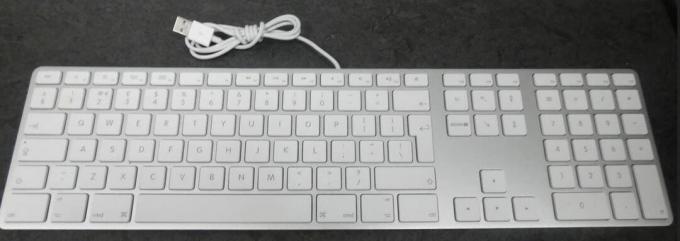 لوحة مفاتيح سلكية
