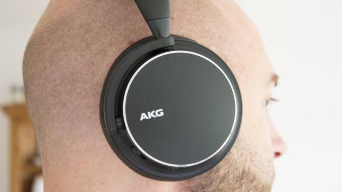 Revisión de AKG Y600NC: auriculares elegantes que carecen de sustancia ANC