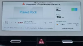 Przyczyny ostrzeżenia o rozładowaniu akumulatora 12 V w Hyundai iONIQ 5